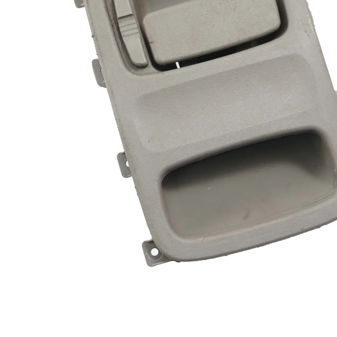  Mercedes-Benz Sprinter W906 Porte A Charnieres Arriere Droite Interieur Poignee - SKU A9067600061 - Numéro de pièce A9067600061