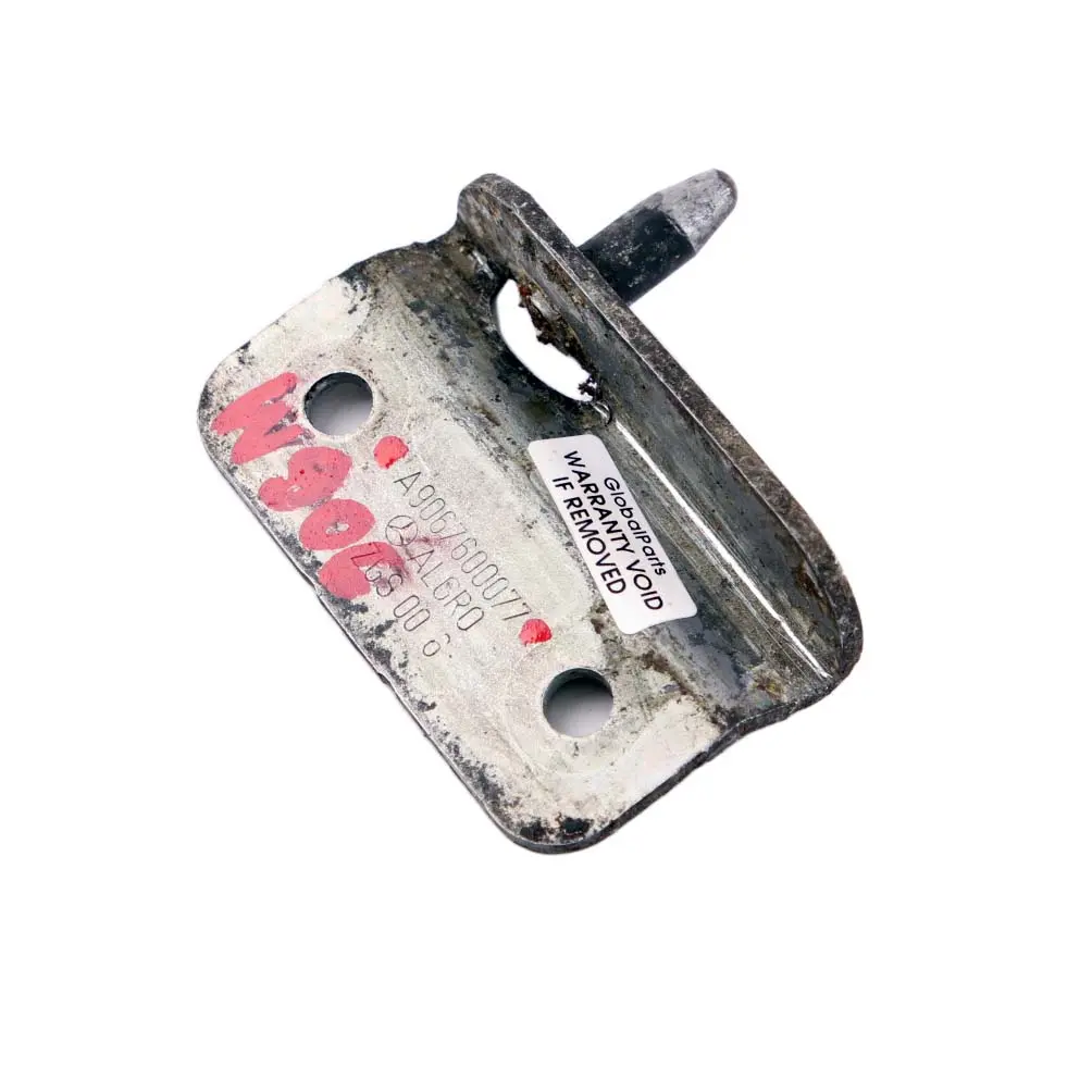 Mercedes Sprinter W906 Rückwand Türverriegelung Führung Striker - SKU A9067600077 - Teilenummer A9067600077