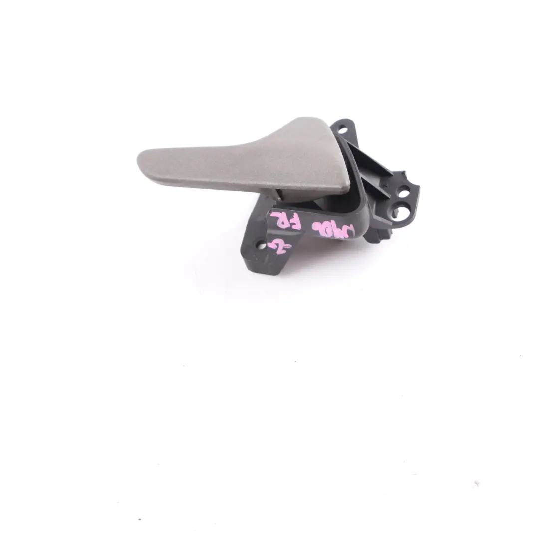 Manija de la puerta delantera derecha Interior Trim para Mercedes Sprinter W906 con número de pieza A9067600261 Mercedes Sprinter W906 Manija de la puerta delantera derecha Interior Trim - SKU A9067600261 - Número de pieza A9067600261