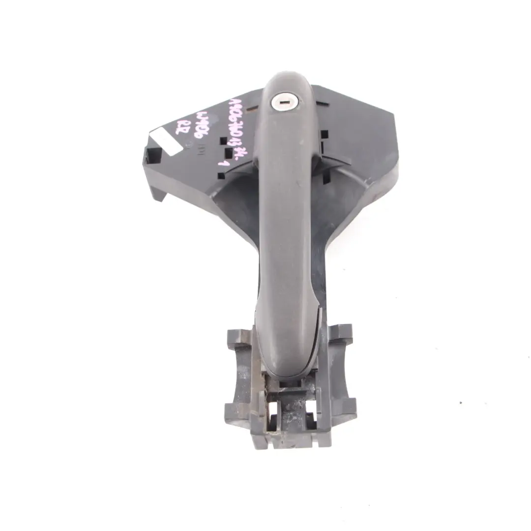 Türgriff hinten rechts außen für Mercedes Sprinter W906 mit Teilenummer A9067601334 Mercedes Sprinter W906 Türgriff hinten rechts außen - SKU A9067601334-1 - Teilenummer A9067601334