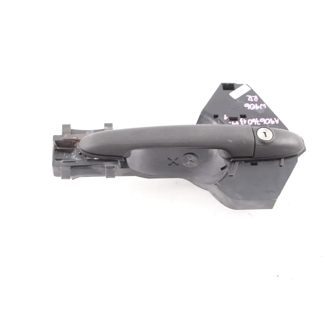 Mercedes Sprinter W906 Asidero de la puerta trasera derecha exterior - SKU A9067601334-1 - Número de pieza A9067601334