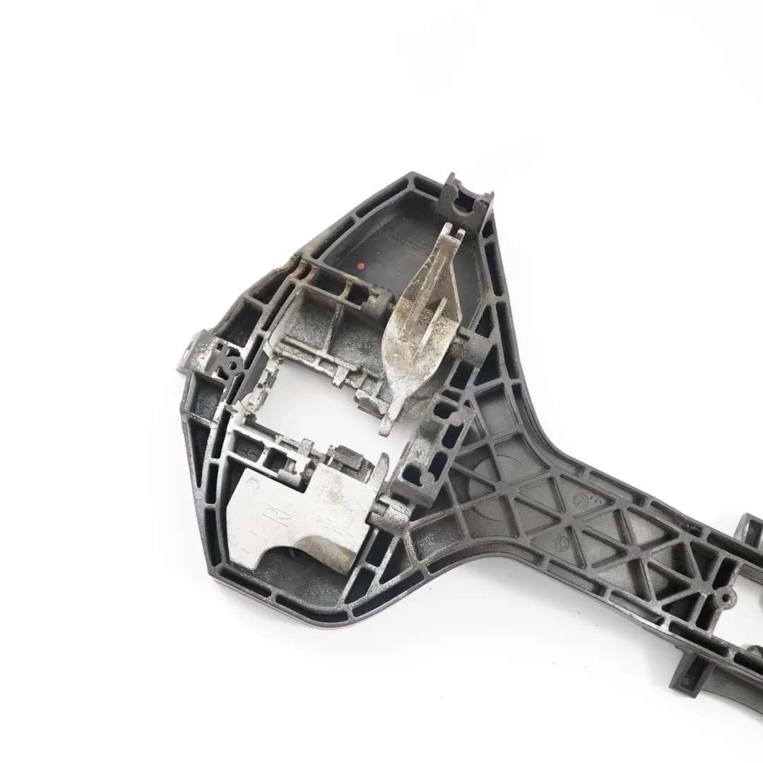 Poignée porte Mercedes Sprinter W906 Prise Arrière Droite pour à propos du numéro de pièce A9067601334 Poignée porte Mercedes Sprinter W906 Prise Arrière Droite - SKU A9067601334 - Numéro de pièce A9067601334