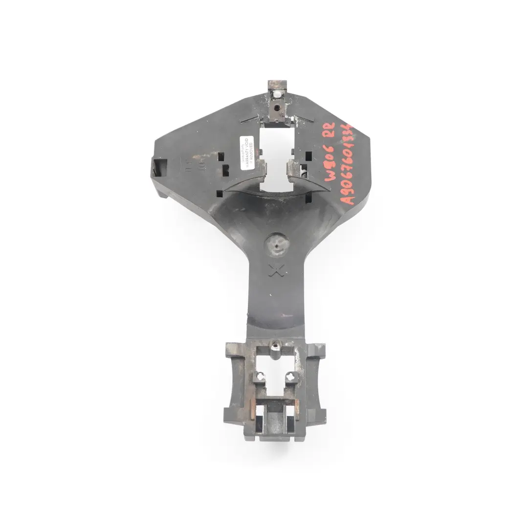 Türgriff Mercedes Sprinter W906 Bodengreifer Hinten Rechts Halterung für mit Teilenummer A9067601334 Türgriff Mercedes Sprinter W906 Bodengreifer Hinten Rechts Halterung - SKU A9067601334 - Teilenummer A9067601334