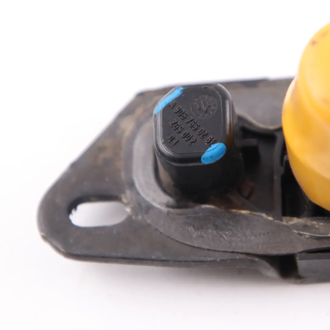 Bloqueo Puerta Corredera Superior Trasera Izquierda Derecha para Mercedes W906 con número de pieza A9067660261 Mercedes W906 Bloqueo Puerta Corredera Superior Trasera Izquierda Derecha - SKU A9067660261 - Número de pieza A9067660261