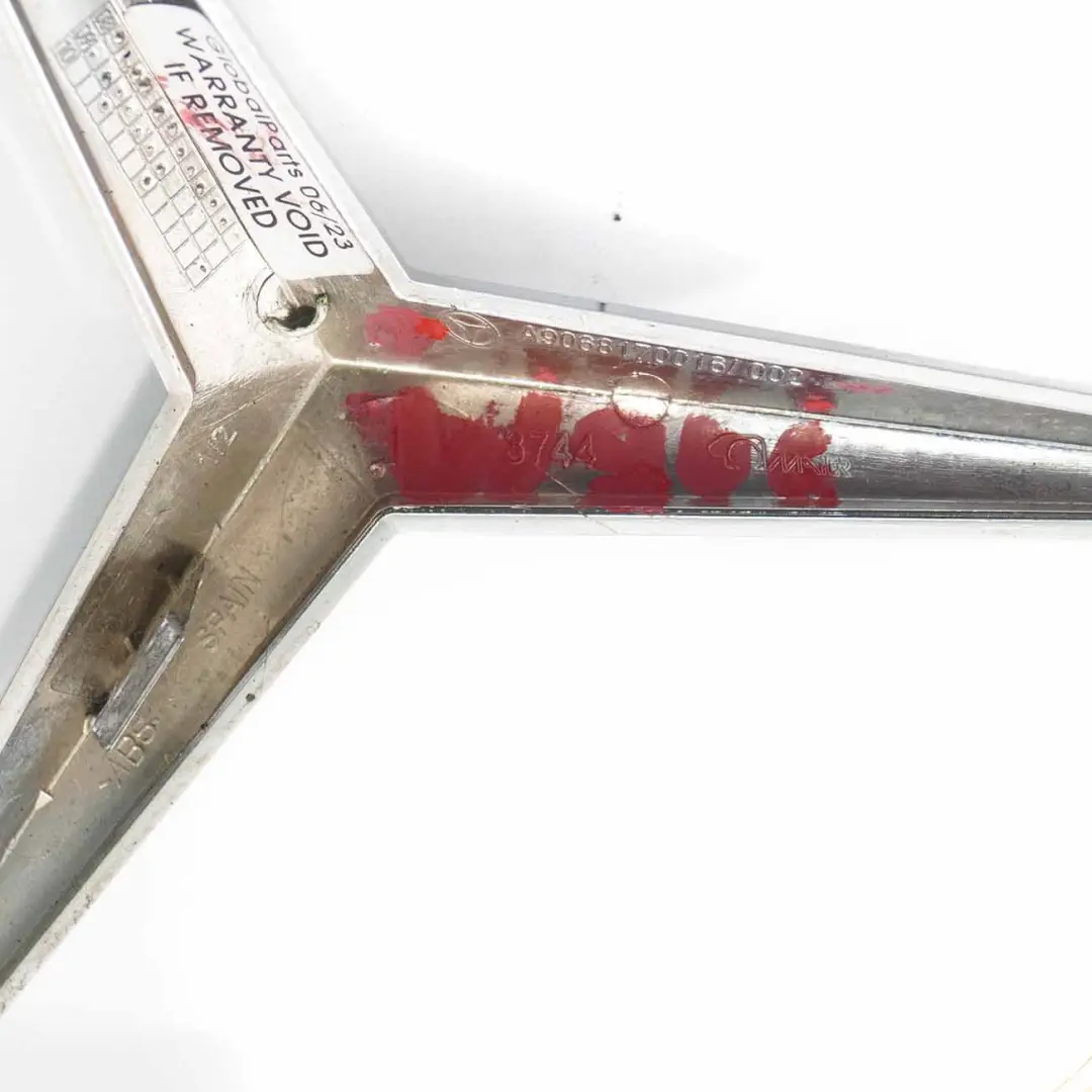 Emblème Avant Mercedes Sprinter W906 Logo Étoile Grille Base Chromé pour à propos du numéro de pièce A9068170016 Emblème Avant Mercedes Sprinter W906 Logo Étoile Grille Base Chromé - SKU A9068170016 - Numéro de pièce A9068170016