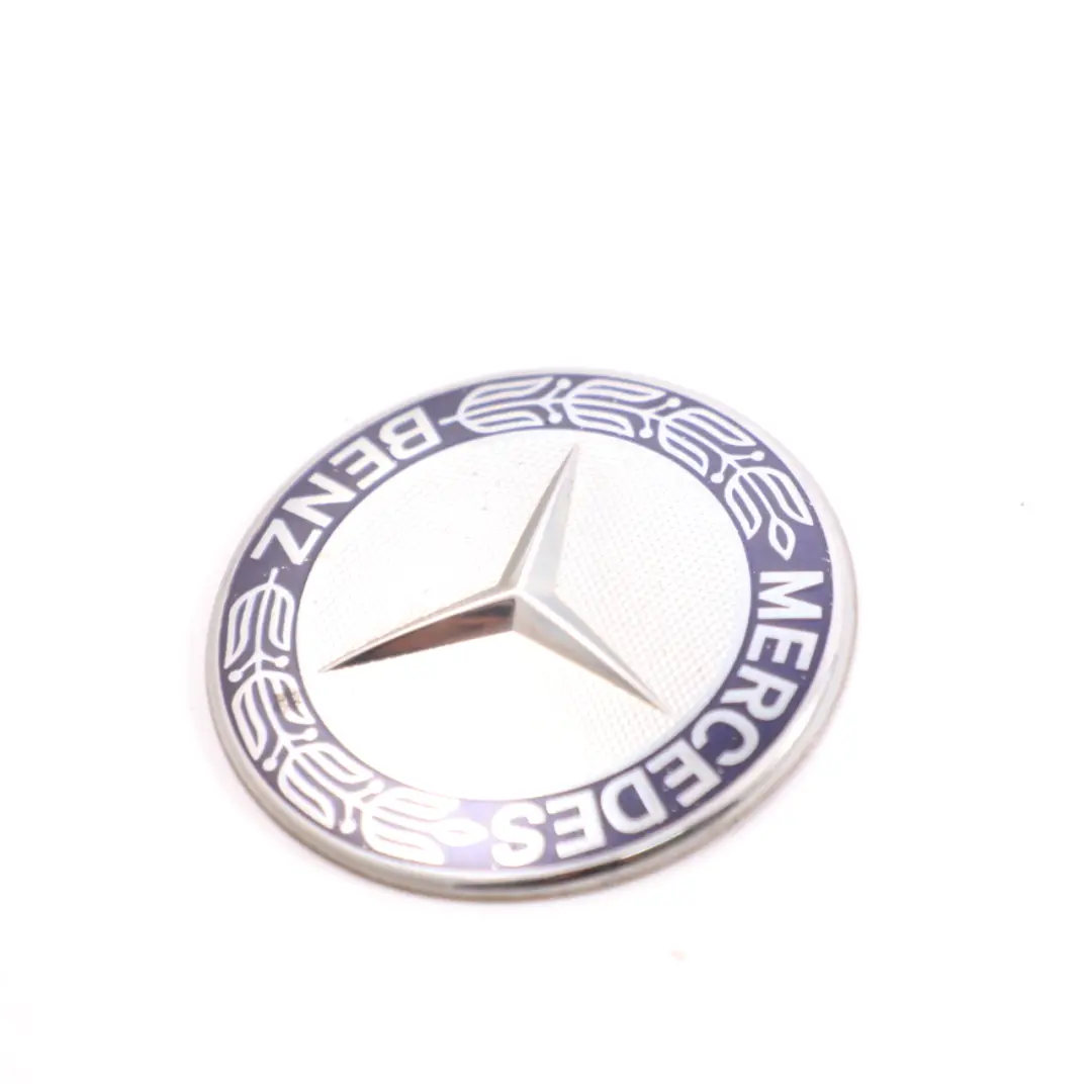 hauben Emblem Mercedes Vito W447 Sprinter W906 Logo Abzeichen für Motor mit Teilenummer A9068170416 Motor hauben Emblem Mercedes Vito W447 Sprinter W906 Logo Abzeichen - SKU A9068170416 - Teilenummer A9068170416