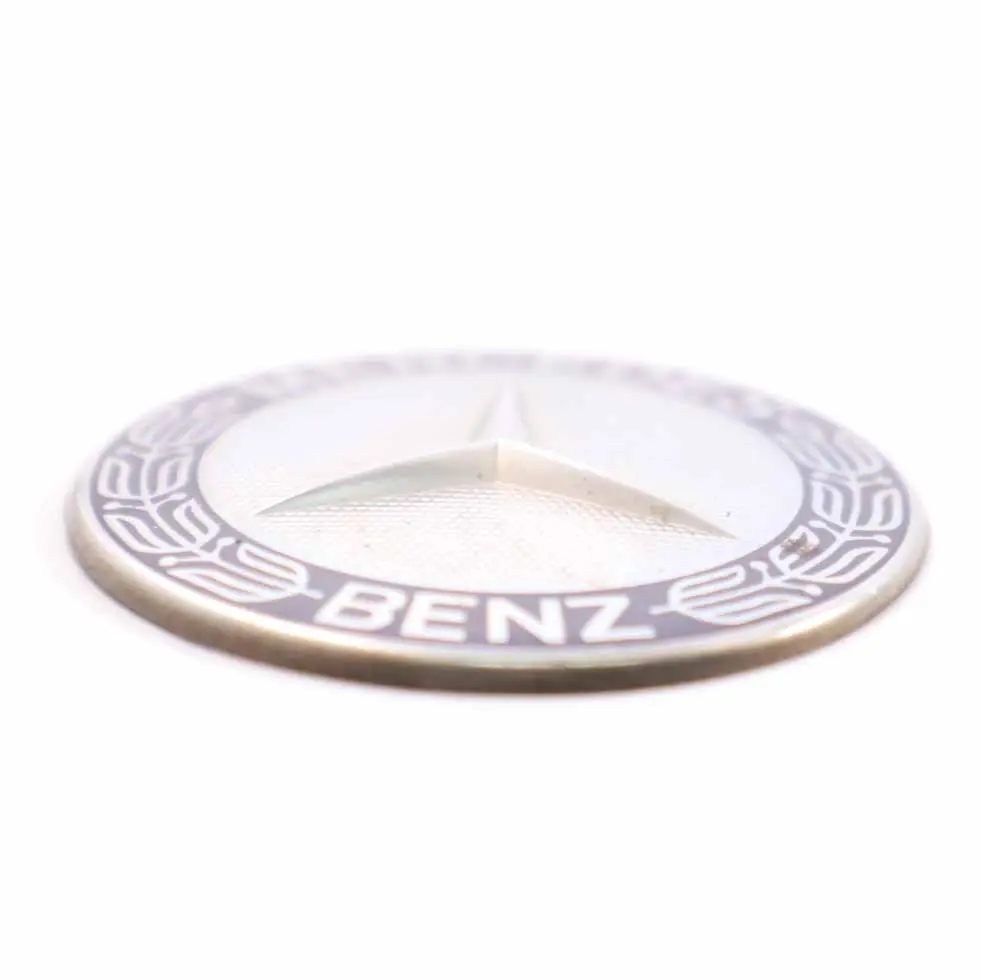 hauben Emblem Mercedes Vito W447 Sprinter W906 Logo Abzeichen für Motor mit Teilenummer A9068170416 Motor hauben Emblem Mercedes Vito W447 Sprinter W906 Logo Abzeichen - SKU A9068170416 - Teilenummer A9068170416