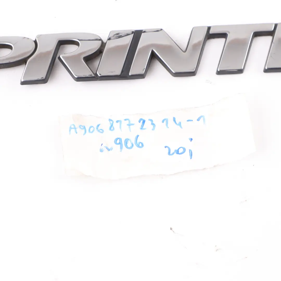 Mercedes Sprinter W906 Lettrage l'emblème porte arrière coffre hayon - SKU A9068172314-1 - Numéro de pièce A9068172314