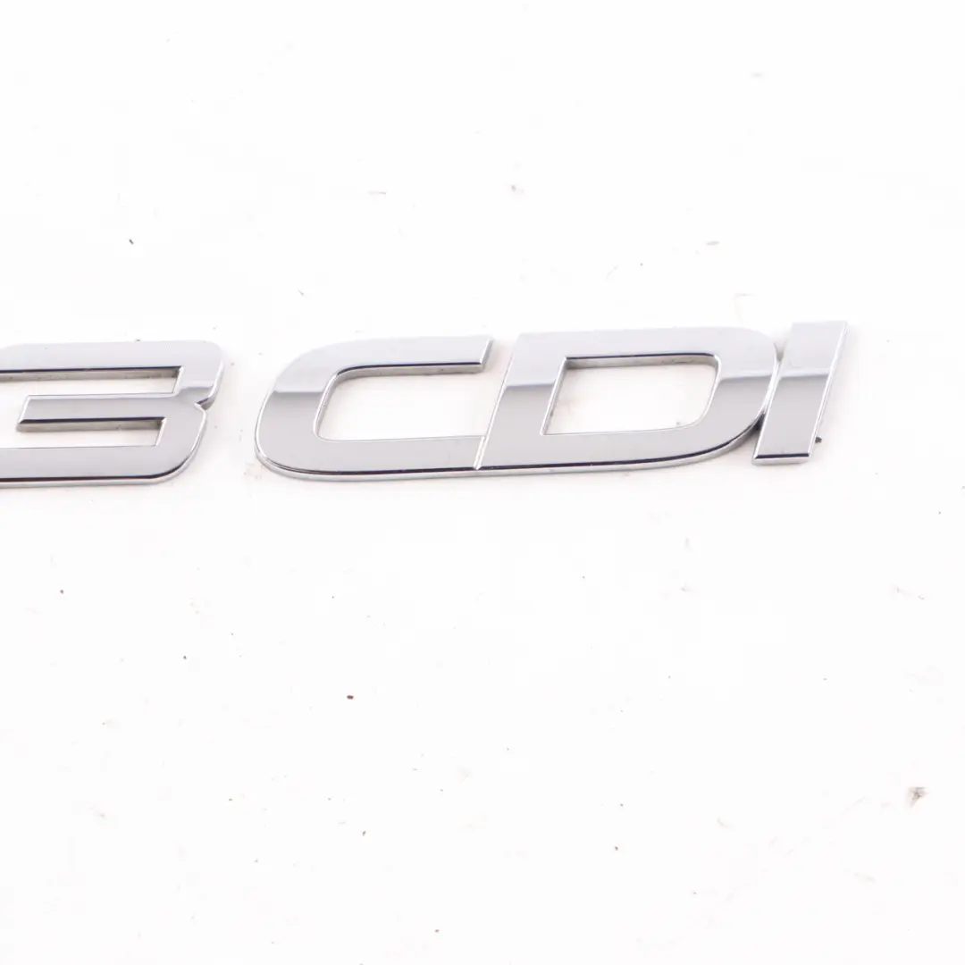 Mercedes W906 Puerta Trasera Emblema Insignia Maletero 313 CDI - SKU A9068176714 - Número de pieza A9068176714