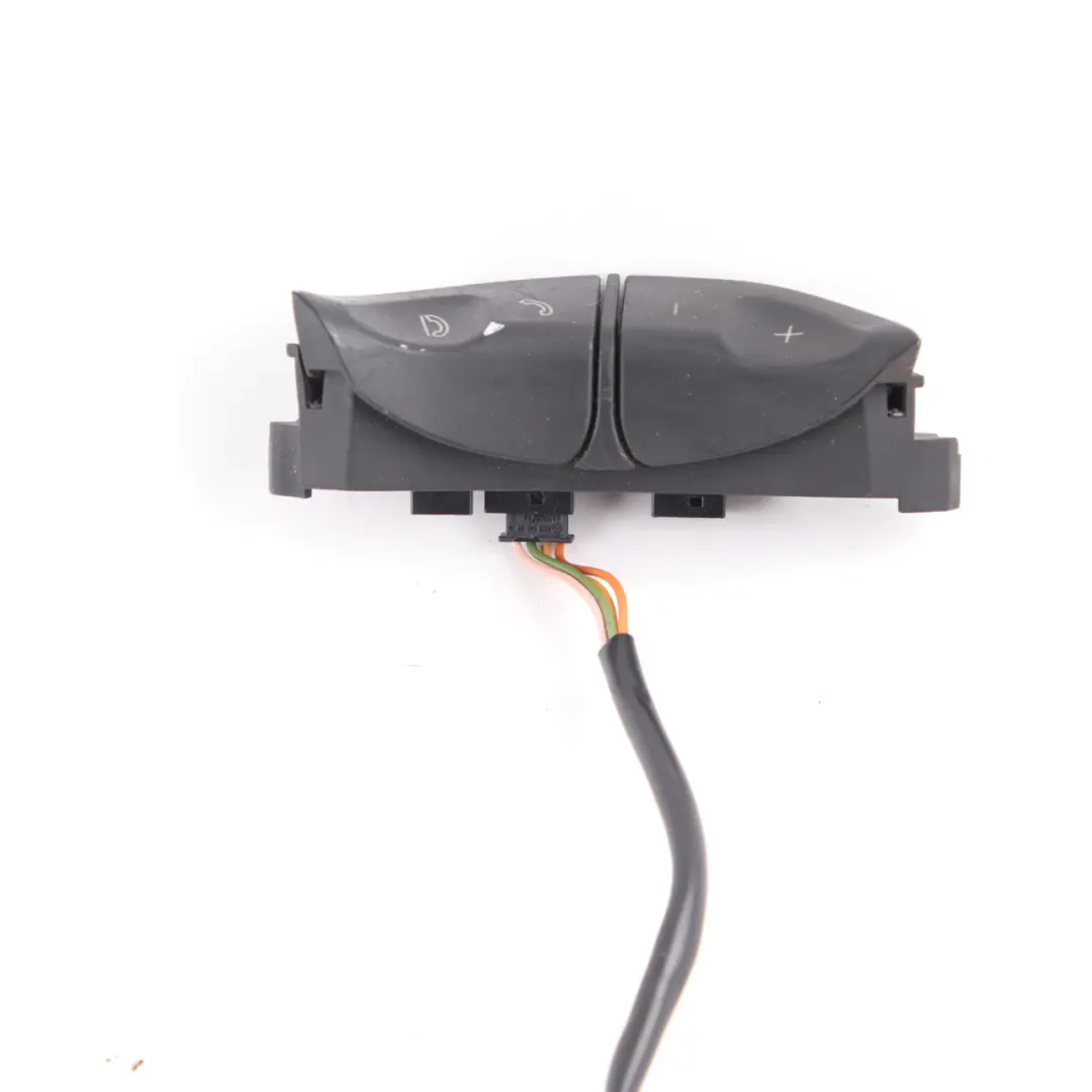 Mercedes Sprinter W906 Schalter Taste Multifunktionslenkrad - SKU A9068200010 - Teilenummer A9068200010