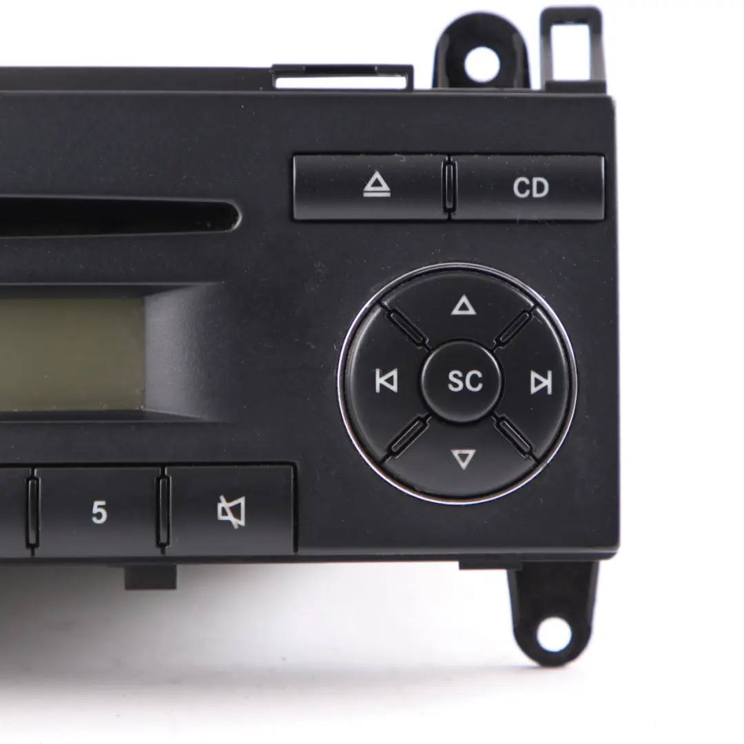 Radioplayer Mercedes W639 W906 Audio Stereo CD Hauptgerät Display für mit Teilenummer A9068200486 Radioplayer Mercedes W639 W906 Audio Stereo CD Hauptgerät Display - SKU A9068200486 - Teilenummer A9068200486