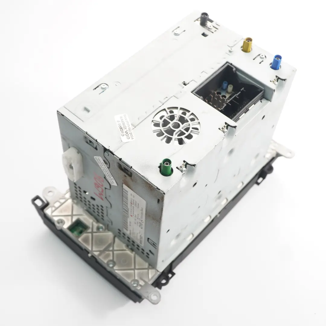 Unité principale de radio stéréo pour Mercedes Sprinter W906 à propos du numéro de pièce A9068201589 Mercedes Sprinter W906 Unité principale de radio stéréo - SKU A9068201589 - Numéro de pièce A9068201589