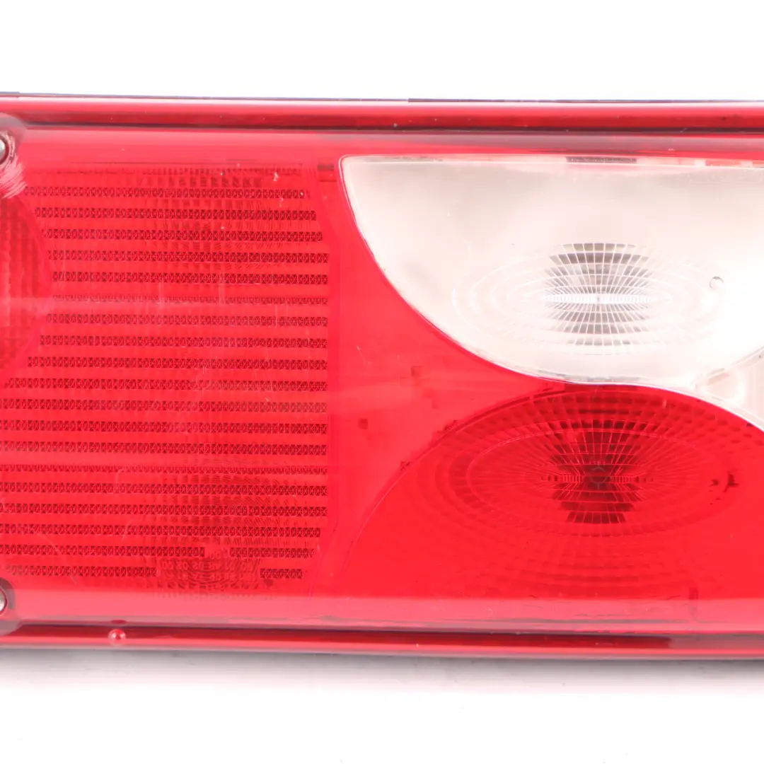 Mercedes Sprinter W906 Rücklicht Lampe Seite Hinten Links - SKU A9068201664 - Teilenummer A9068201664