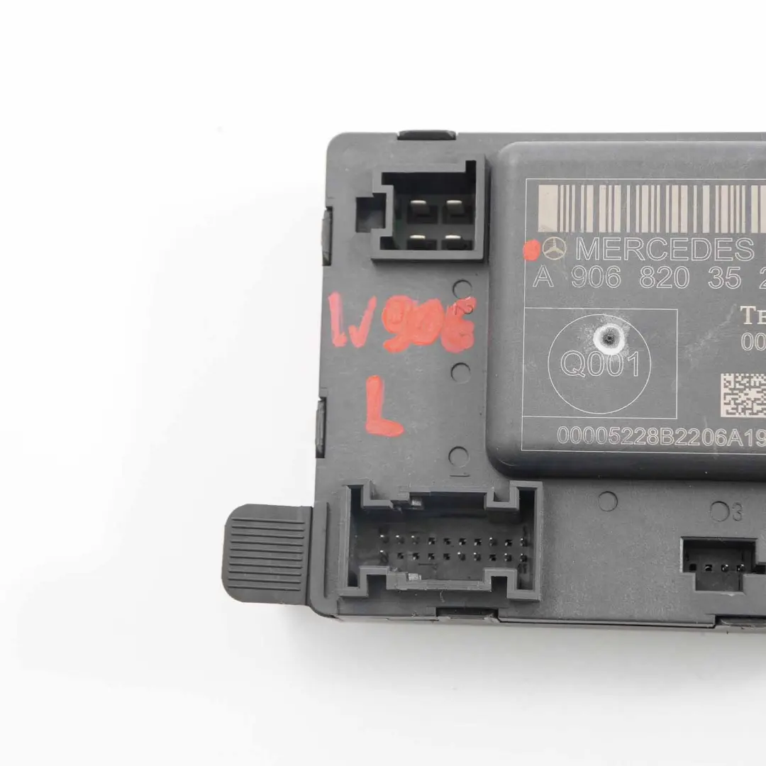 Módulo de puerta Mercedes W906 Delantero Derecho Unidad Control ECU para con número de pieza A9068203526 Módulo de puerta Mercedes W906 Delantero Derecho Unidad Control ECU - SKU A9068203526 - Número de pieza A9068203526