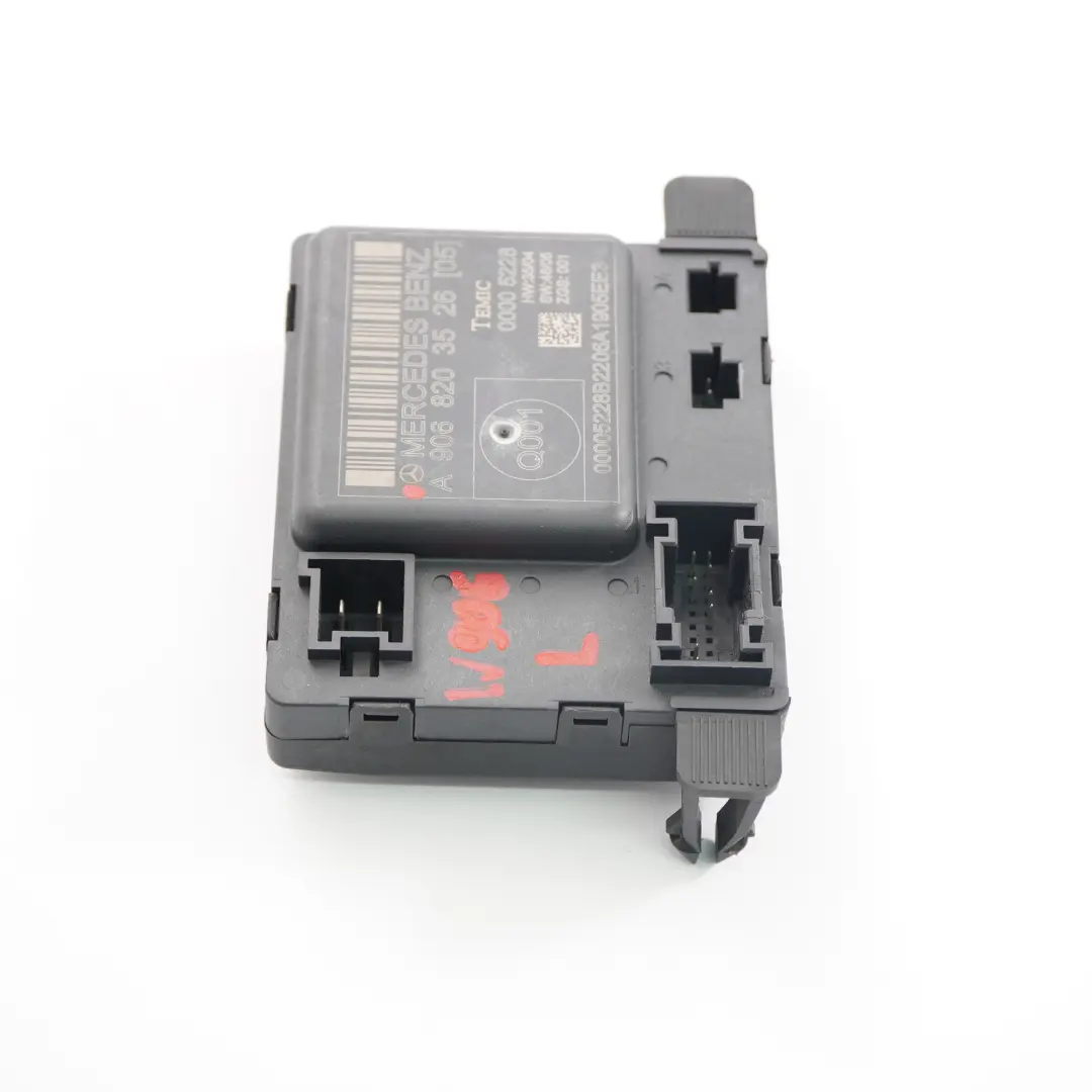 Modulo porta Mercedes W906 anteriore destro Unità controllo ECU per con numero di parte A9068203526 Modulo porta Mercedes W906 anteriore destro Unità controllo ECU - SKU A9068203526 - Numero di parte A9068203526