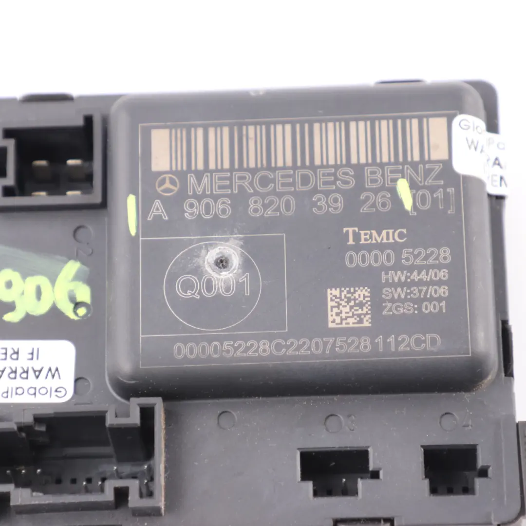 Módulo de puerta delantera derecha Unidad de control para Mercedes W906 con número de pieza A9068203926 Mercedes W906 Módulo de puerta delantera derecha Unidad de control - SKU A9068203926 - Número de pieza A9068203926