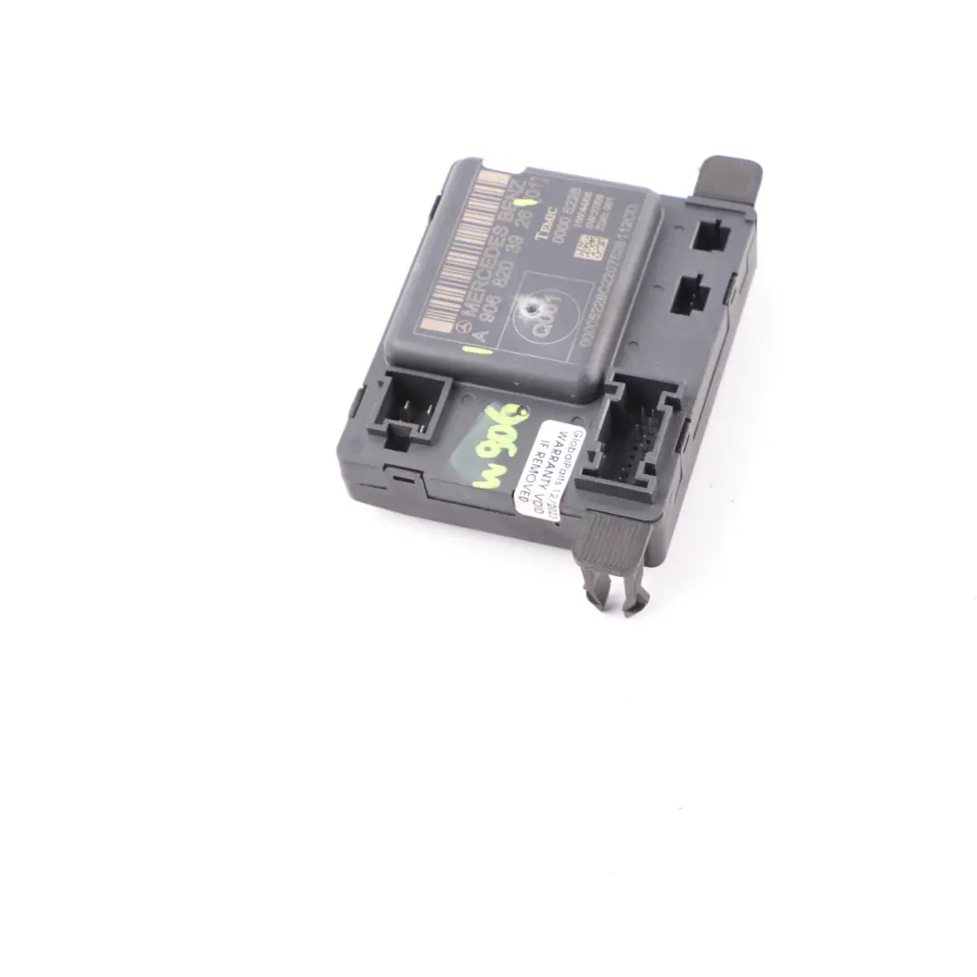 Mercedes W906 Módulo de puerta delantera derecha Unidad de control - SKU A9068203926 - Número de pieza A9068203926