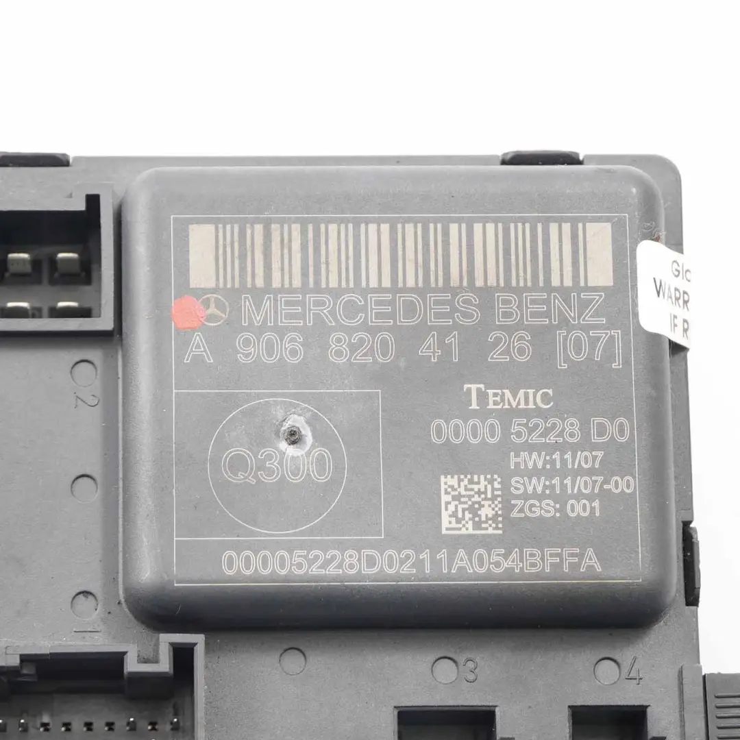 Module de porte avant droit Unité de contrôle pour Mercedes Sprinter W906 à propos du numéro de pièce A9068204126 Mercedes Sprinter W906 Module de porte avant droit Unité de contrôle - SKU A9068204126 - Numéro de pièce A9068204126
