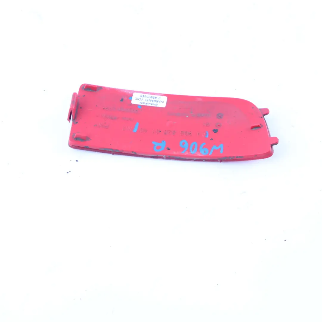 Reflector de la lámpara trasera derecha parachoques Trim Reflexión para Mercedes W906 con número de pieza A9068260140 Mercedes W906 Reflector de la lámpara trasera derecha parachoques Trim Reflexión - SKU A9068260140 - Número de pieza A9068260140
