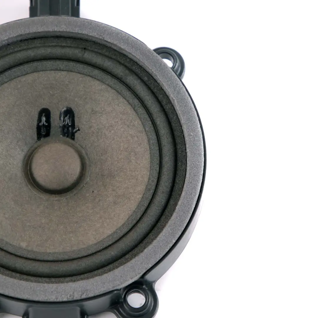 Haut-Parleur Audio Porte Avant Gauche Droite pour Mercedes W906 à propos du numéro de pièce A9068270060 Mercedes W906 Haut-Parleur Audio Porte Avant Gauche Droite - SKU A9068270060 - Numéro de pièce A9068270060