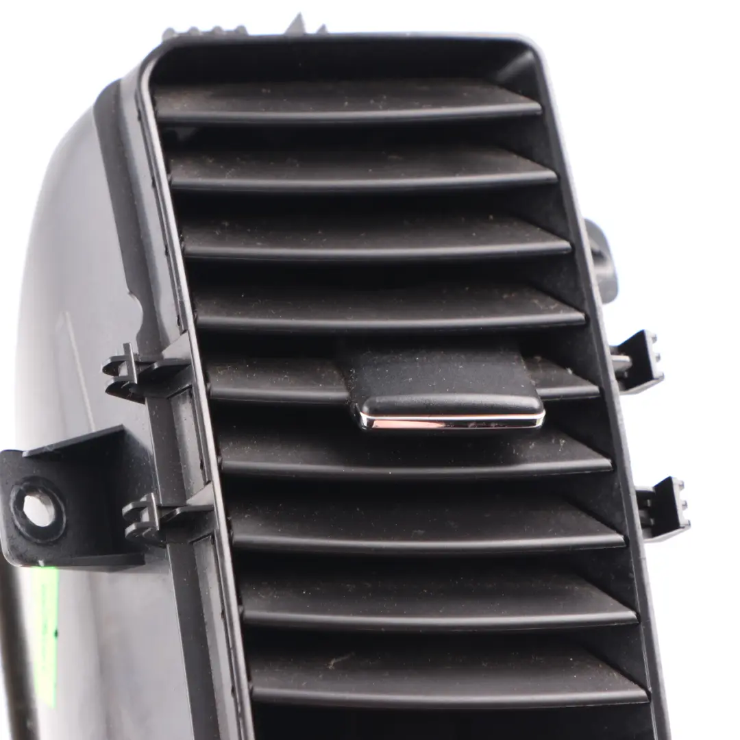 W906, tableau de bord, bouche d'aération gauche, noir pour Mercedes à propos du numéro de pièce A9068300054 Mercedes W906, tableau de bord, bouche d'aération gauche, noir - SKU A9068300054-1 - Numéro de pièce A9068300054