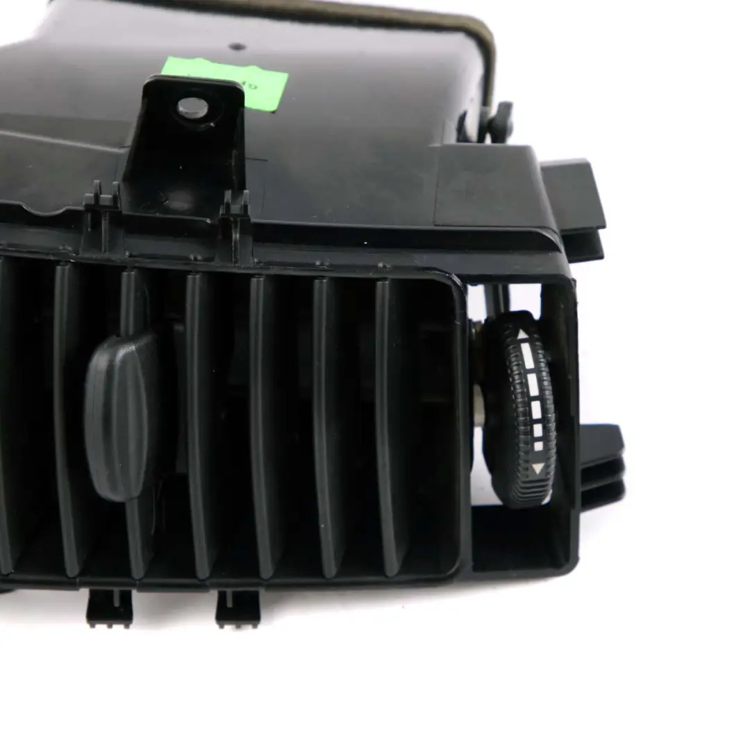 Tableau Bord Centre Ventilation Droite Noir pour Mercedes Sprinter W906 à propos du numéro de pièce A9068300154 Mercedes Sprinter W906 Tableau Bord Centre Ventilation Droite Noir - SKU A9068300154 - Numéro de pièce A9068300154