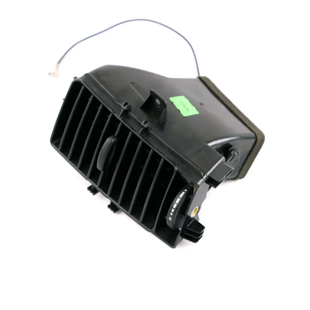 Cruscotto Bocchetta aria centrale destra Nero per Mercedes Sprinter W906 con numero di parte A9068300154 Mercedes Sprinter W906 Cruscotto Bocchetta aria centrale destra Nero - SKU A9068300154 - Numero di parte A9068300154