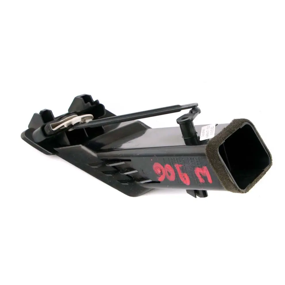 Dashboard Dash Right O/S Air Vent Grill to Mercedes W906 with Part number A9068300354 Mercedes W906 Dashboard Dash Right O/S Air Vent Grill - SKU A9068300354 - Part number A9068300354