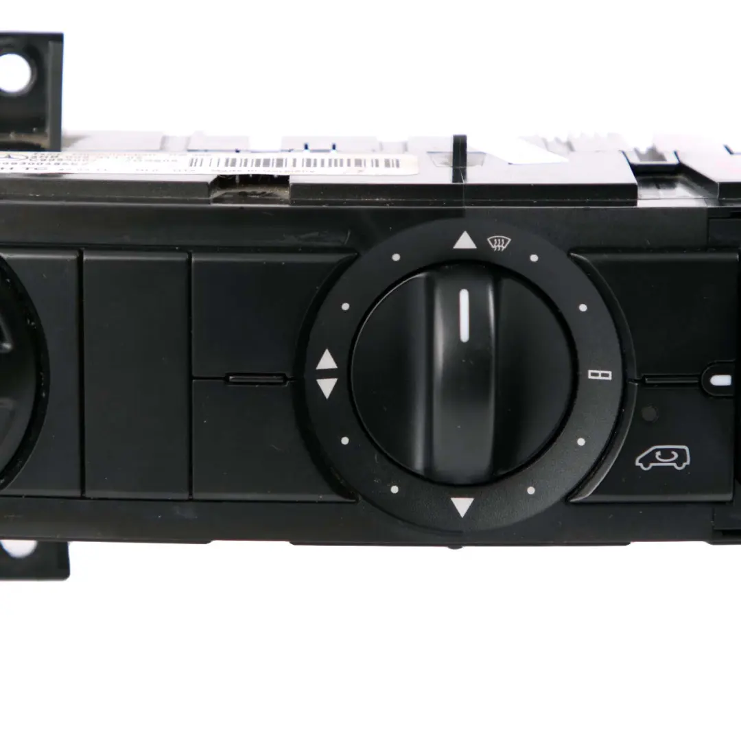 Pannello Controllo Dell'unità Condizionamento D'aria per Mercedes W906 con numero di parte A9068300485 Mercedes W906 Pannello Controllo Dell'unità Condizionamento D'aria - SKU A9068300485 - Numero di parte A9068300485
