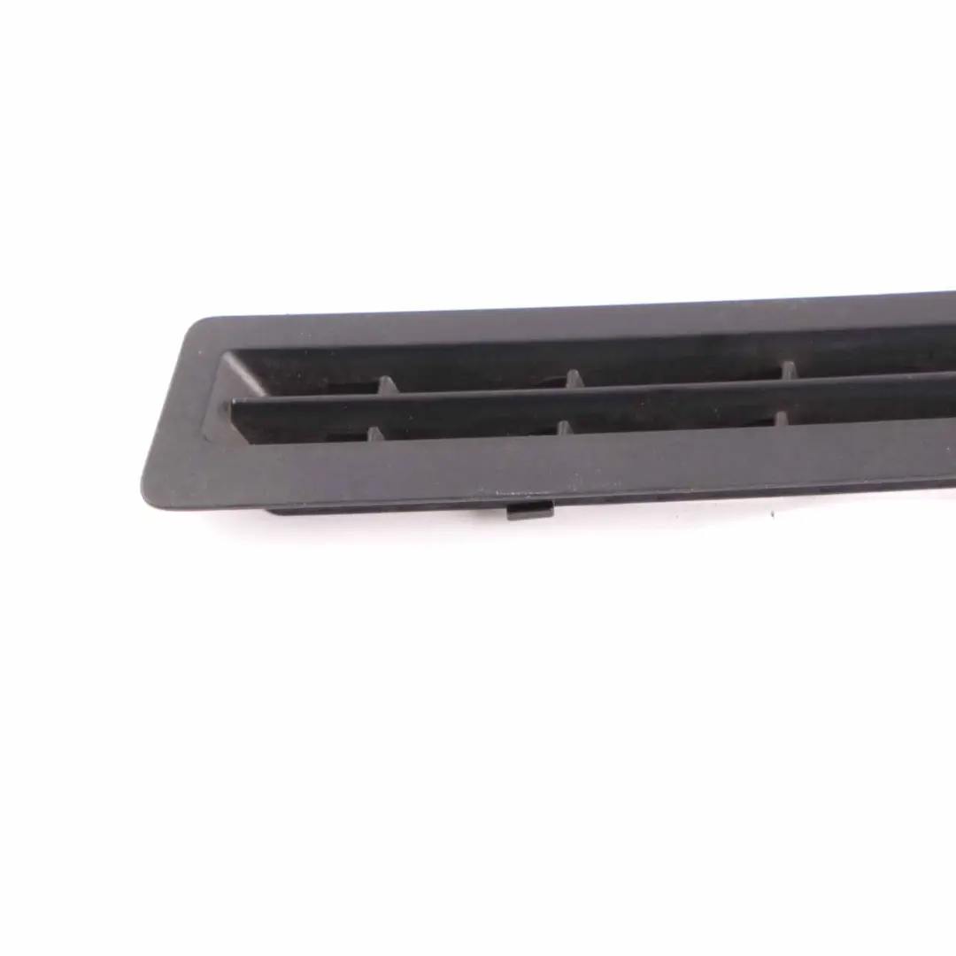 Salpicadero Superior Izquierdo Tobera Rejilla para Mercedes Sprinter W906 con número de pieza A9068310060 Mercedes Sprinter W906 Salpicadero Superior Izquierdo Tobera Rejilla - SKU A9068310060 - Número de pieza A9068310060