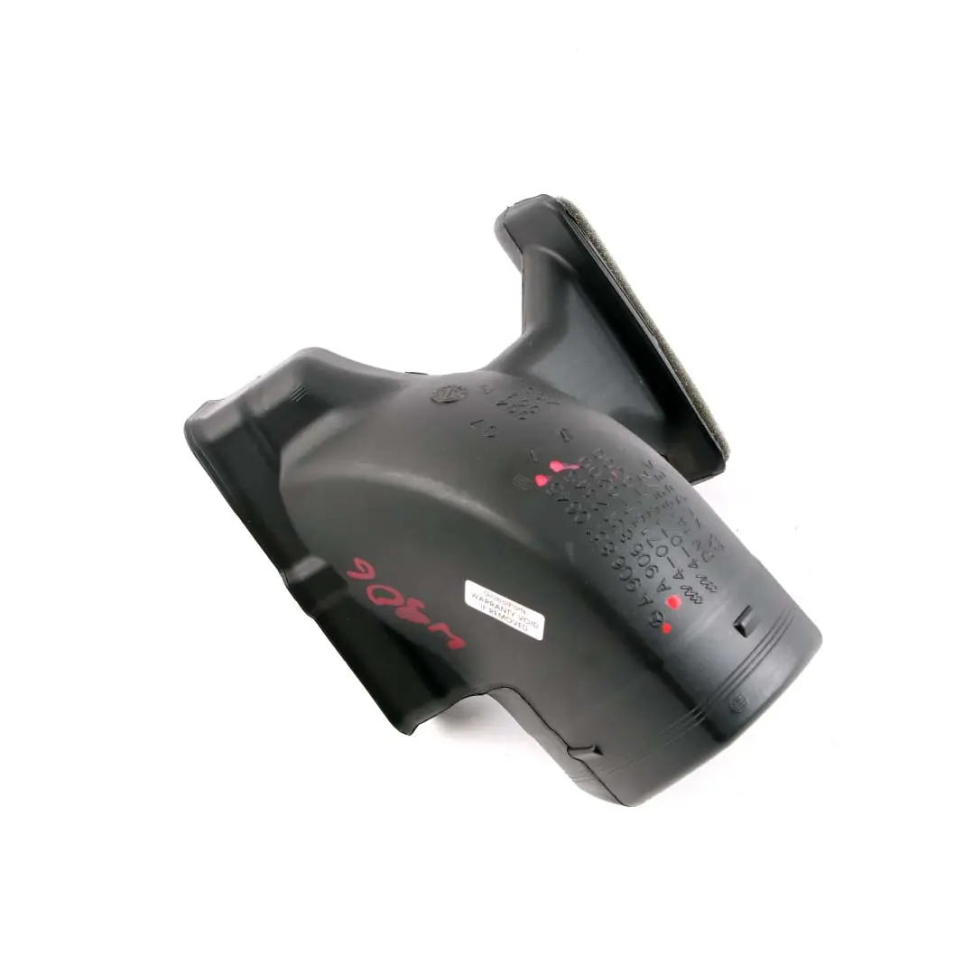 Central Footwell Conducto De Aire Canal para Mercedes W906 con número de pieza A9068310645 Mercedes W906 Central Footwell Conducto De Aire Canal - SKU A9068310645 - Número de pieza A9068310645