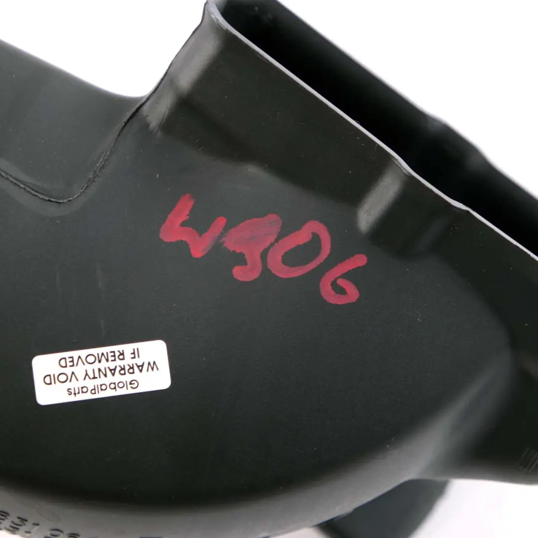 Central Footwell Conducto De Aire Canal para Mercedes W906 con número de pieza A9068310645 Mercedes W906 Central Footwell Conducto De Aire Canal - SKU A9068310645 - Número de pieza A9068310645