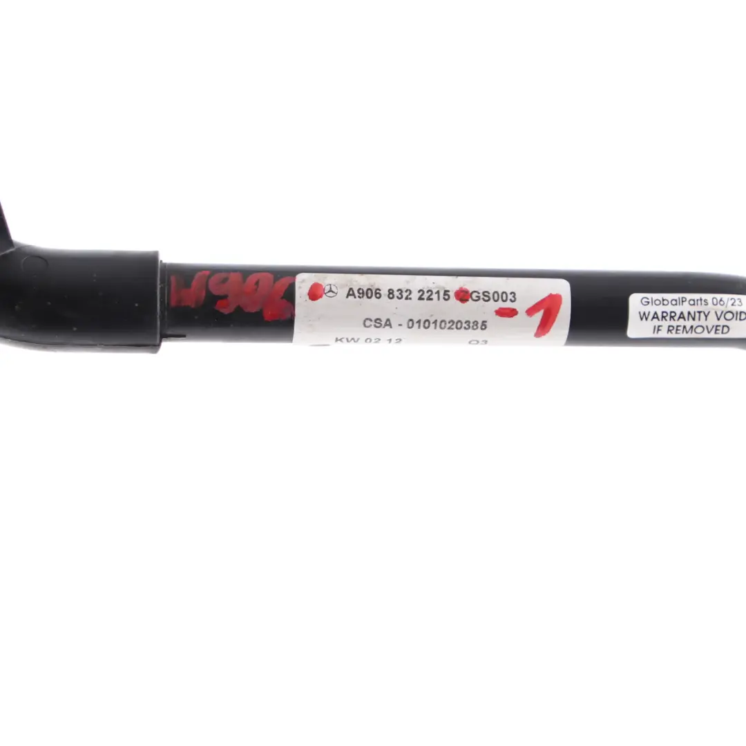 Mercedes Sprinter W906 tubo acqua Diesel radiatore di raffreddamento - SKU A9068322215-1 - Numero di parte A9068322215