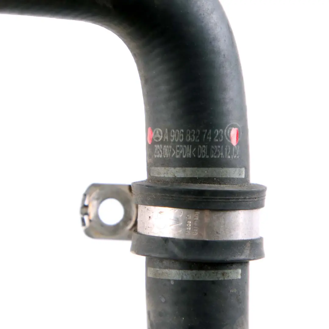 OM651 Wasser Kühlmittel Leitung Schlauch für Mercedes Sprinter W906 mit Teilenummer A9068327423 Mercedes Sprinter W906 OM651 Wasser Kühlmittel Leitung Schlauch - SKU A9068327423 - Teilenummer A9068327423