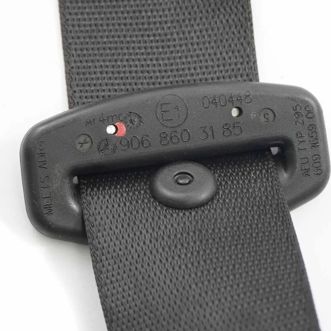 Cintura Di Sicurezza Anteriore Centrale Nera per Mercedes Sprinter W906 con numero di parte A9068603185 Mercedes Sprinter W906 Cintura Di Sicurezza Anteriore Centrale Nera - SKU A9068603185 - Numero di parte A9068603185