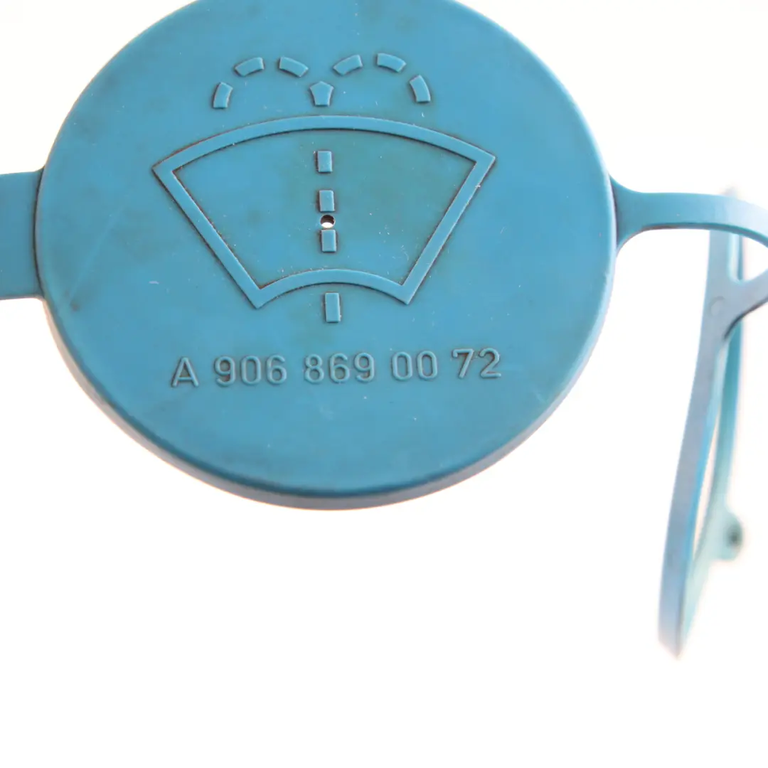 Mercedes W906 Lavaparabrisas Tapa Cuello de Relleno Tapón - SKU A9068690072 - Número de pieza A9068690072