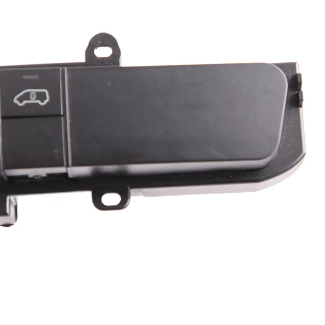 Salpicadero Panel de Interruptores ASR Bloqueo Luces de Peligro para Mercedes W906 con número de pieza A9068700910 Mercedes W906 Salpicadero Panel de Interruptores ASR Bloqueo Luces de Peligro - SKU A9068700910 - Número de pieza A9068700910