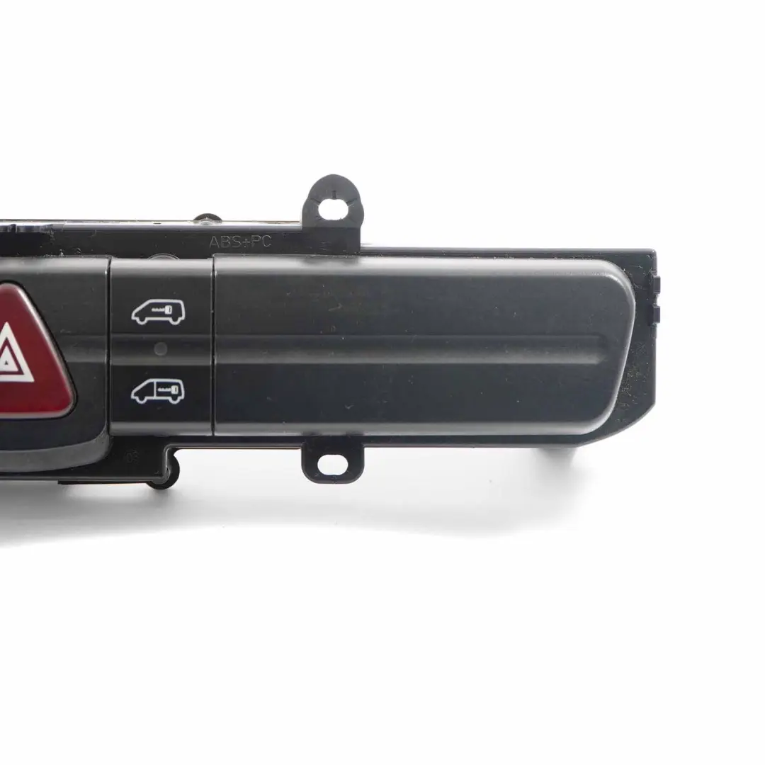 Schalttafel ASR Schloss Warnblinkanlage für Mercedes W906 mit Teilenummer A9068701110 Mercedes W906 Schalttafel ASR Schloss Warnblinkanlage - SKU A9068701110 - Teilenummer A9068701110