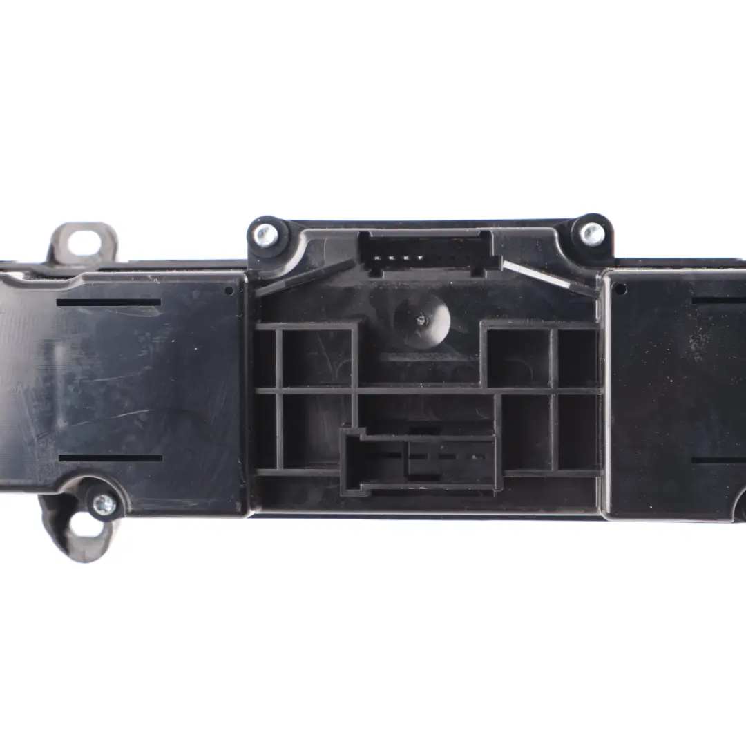 Mercedes W906 Dashboard Panel Hazard ASR Sperren PDC Schalter Taste - SKU A9068701310 - Teilenummer A9068701310