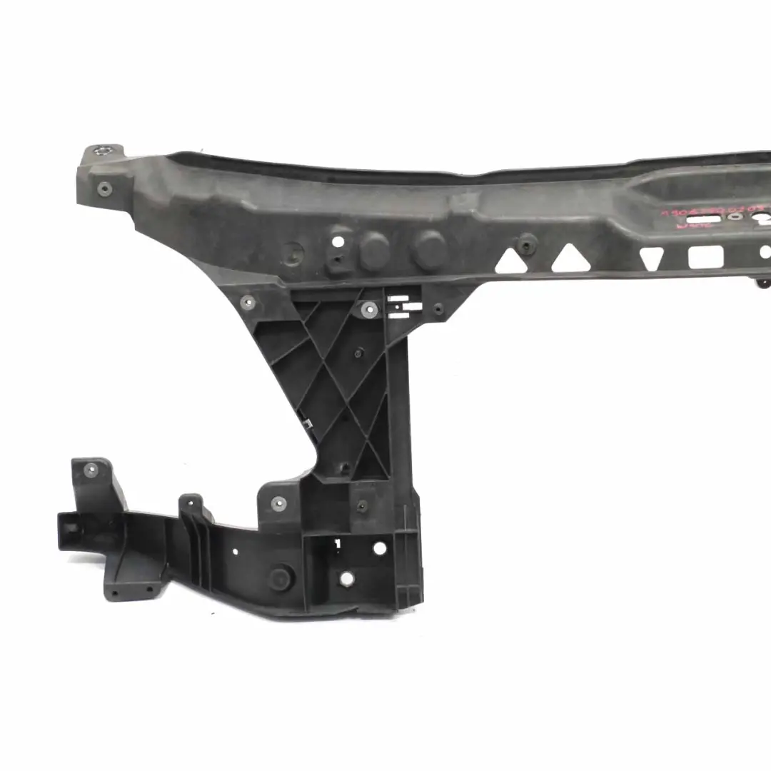 Panneau avant de radiateur carénage de carénage pour Mercedes W906 à propos du numéro de pièce A9068800203 Mercedes W906 Panneau avant de radiateur carénage de carénage - SKU A9068800203 - Numéro de pièce A9068800203