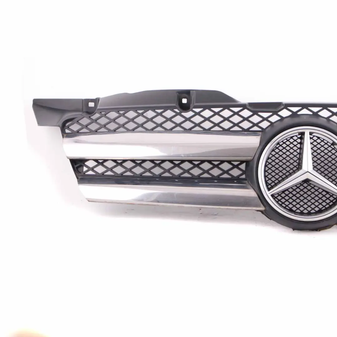 Mercedes W906 Rejilla Delantera Capucha Cubre Radiador Embellecedor - SKU A9068800385-1 - Número de pieza A9068800385