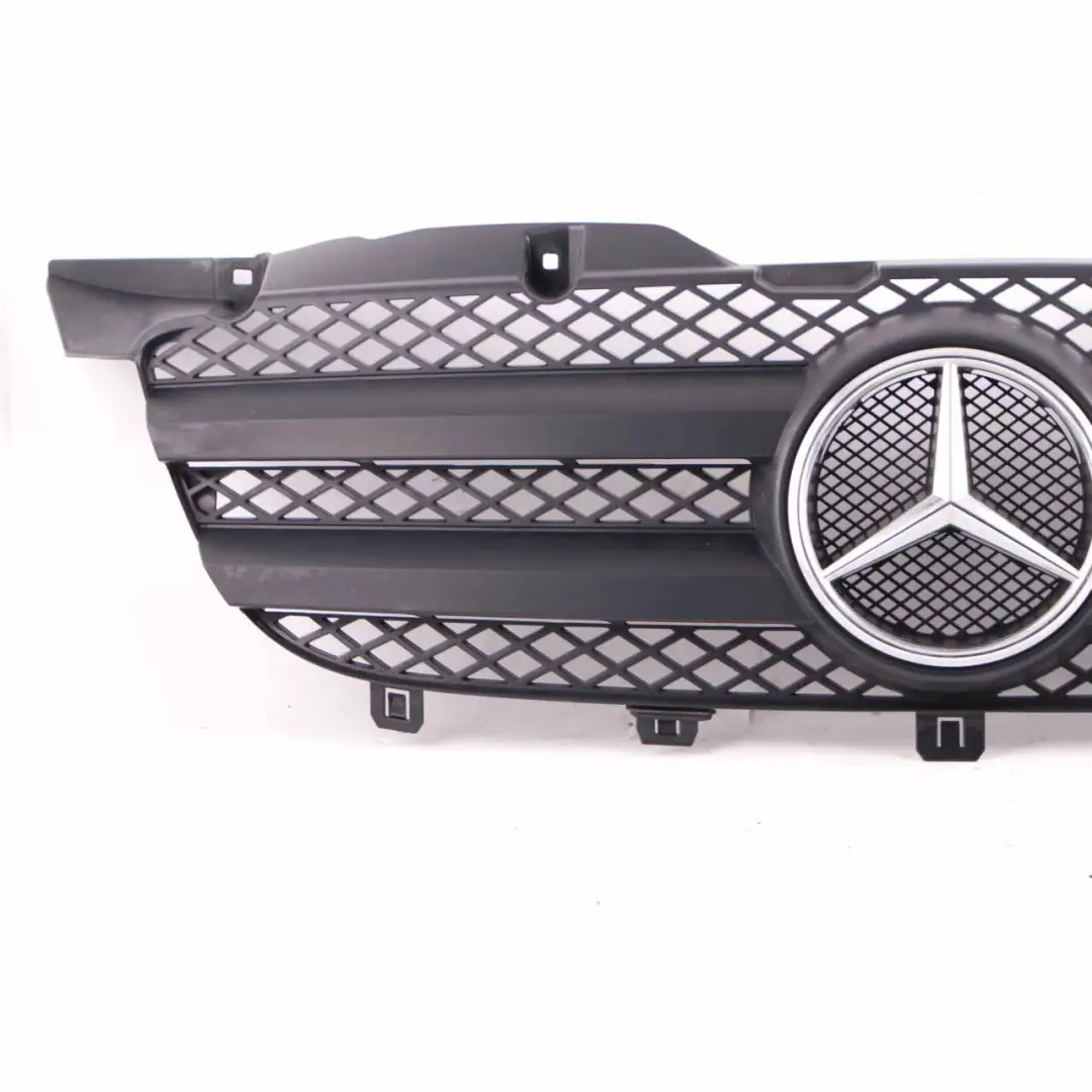 Mercedes W906 Rejilla Delantera Capucha Cubre Radiador Embellecedor - SKU A9068800385-1 - Número de pieza A9068800385