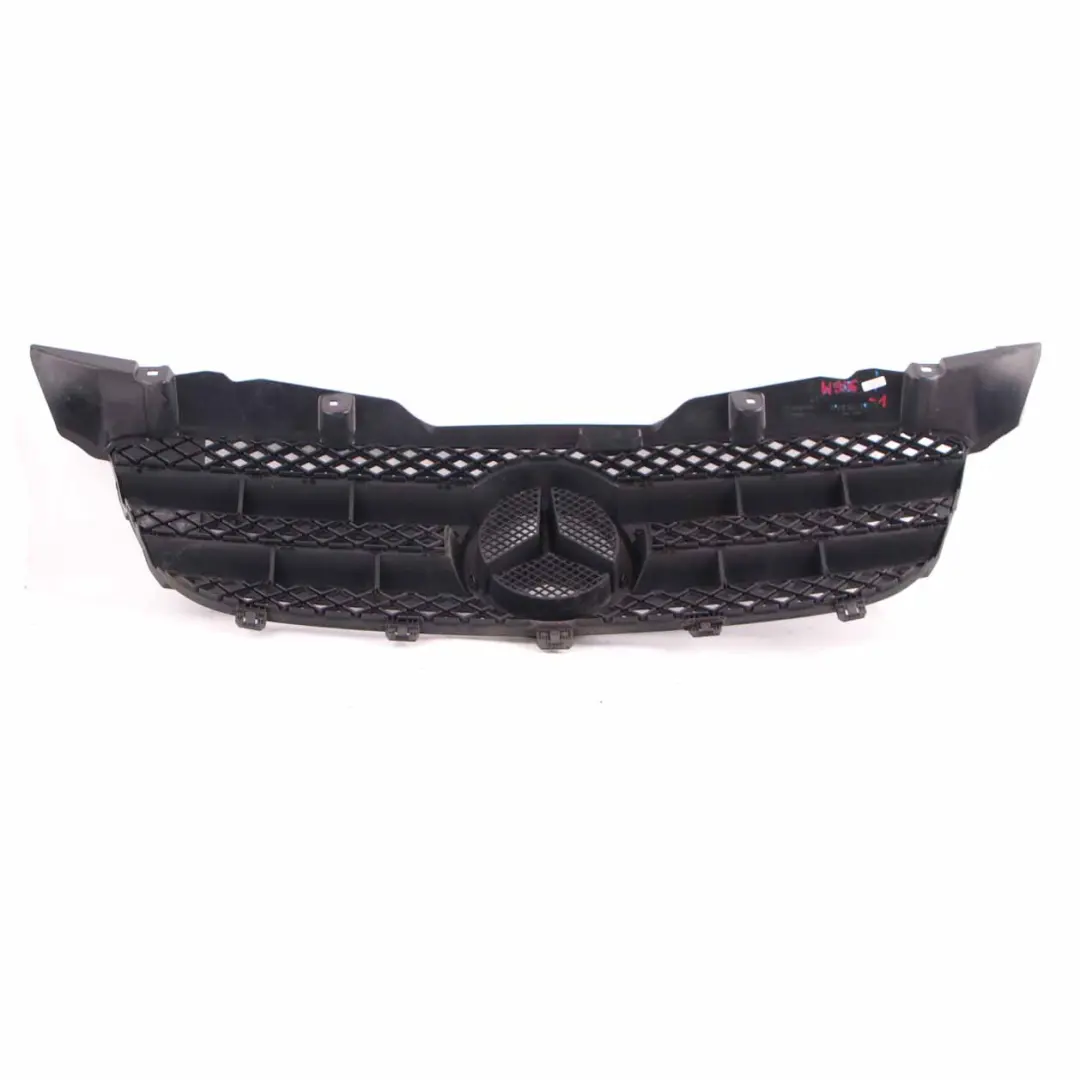 Grille Avant Capot Couvre Radiateur pour Mercedes Sprinter W906 à propos du numéro de pièce A9068800385 Mercedes Sprinter W906 Grille Avant Capot Couvre Radiateur - SKU A9068800385-1 - Numéro de pièce A9068800385