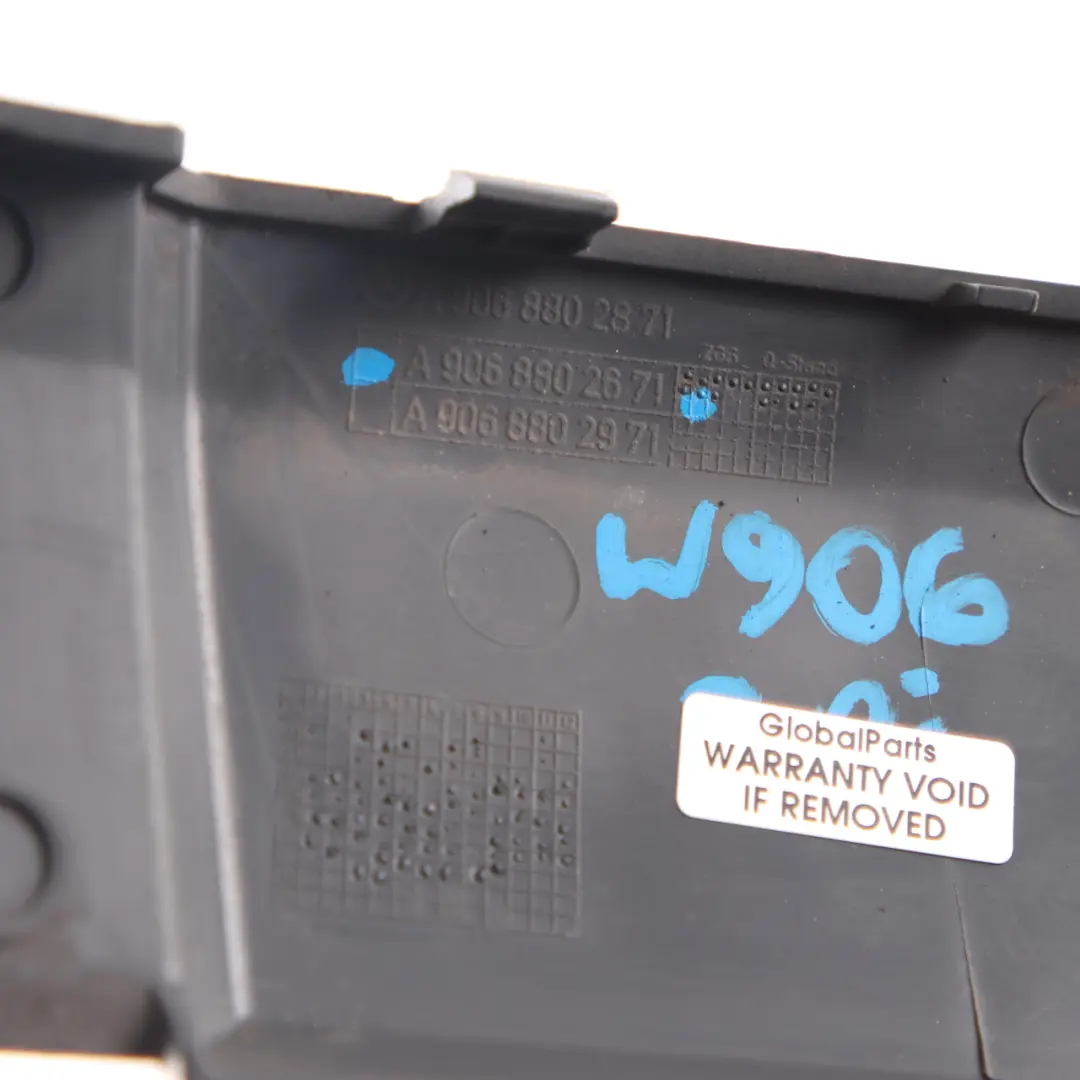 Osłona Listwa Nakładka Zderzaka Lewy Tył do Mercedes Sprinter W906 o numerze A9068802671 Mercedes Sprinter W906 Osłona Listwa Nakładka Zderzaka Lewy Tył - SKU A9068802671 - Numer Części A9068802671