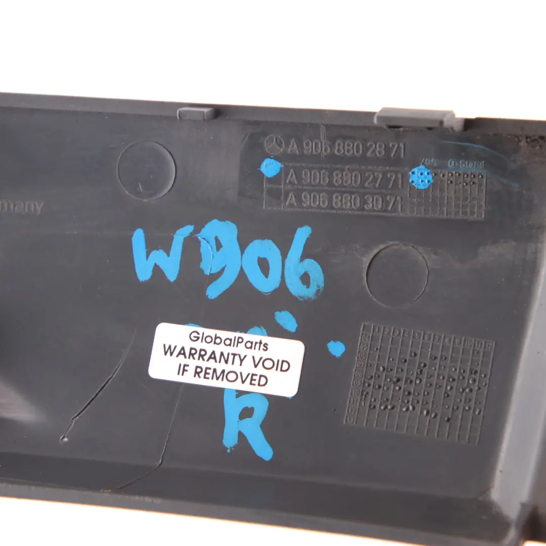 Moldura Protectora Cubierta Derecha para Mercedes Sprinter W906 con número de pieza A9068802771 Mercedes Sprinter W906 Moldura Protectora Cubierta Derecha - SKU A9068802771 - Número de pieza A9068802771