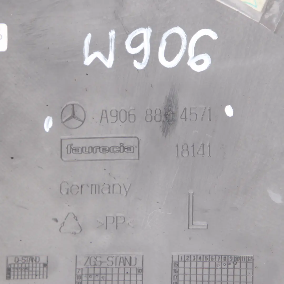 Hintere Stoßstange Links Ecke Abdeck Platte für Mercedes Sprinter W906 mit Teilenummer A9068804571 Mercedes Sprinter W906 Hintere Stoßstange Links Ecke Abdeck Platte - SKU A9068804571 - Teilenummer A9068804571