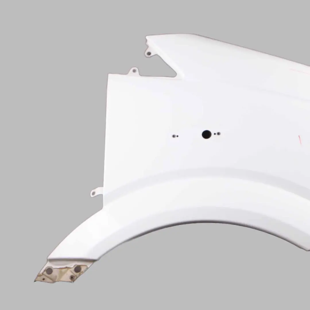 Pannello Laterale Anteriore Destro Parafango Bianco Artico 9147 per Mercedes W906 con numero di parte A9068810201 Mercedes W906 Pannello Laterale Anteriore Destro Parafango Bianco Artico 9147 - SKU A9068810201-ARW - Numero di parte A9068810201