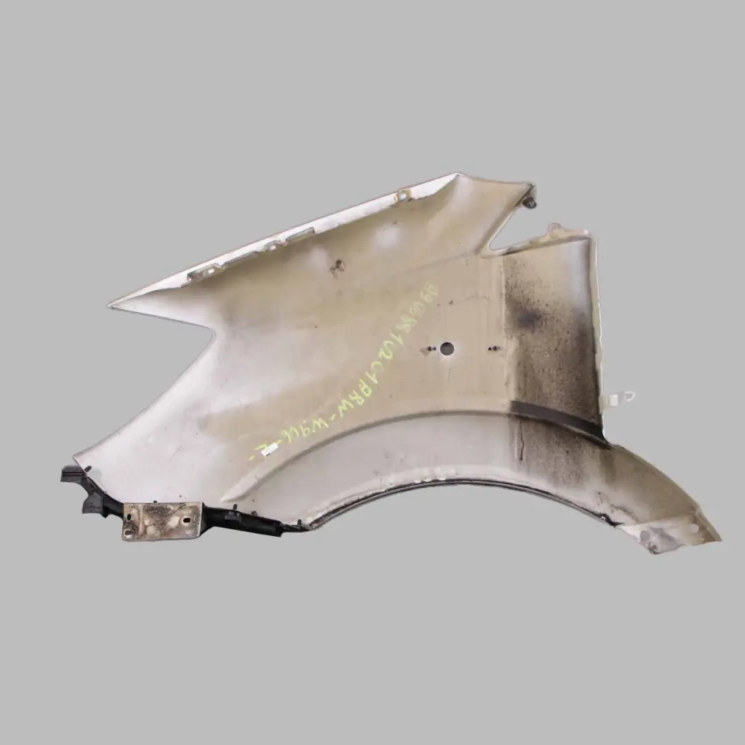 Panneau Latéral Avant Droit Aile Avant Blanc Arctique 9147 pour Mercedes W906 à propos du numéro de pièce A9068810201 Mercedes W906 Panneau Latéral Avant Droit Aile Avant Blanc Arctique 9147 - SKU A9068810201-ARW - Numéro de pièce A9068810201