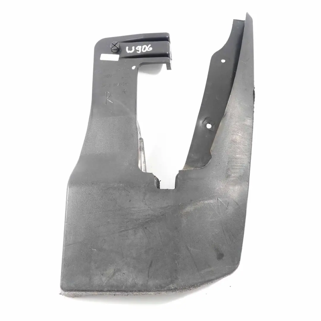  Paraspruzzi Mercedes W906 Crafter anteriore destro Paraspruzzi - SKU A9068820104 - Numero di parte A9068820104