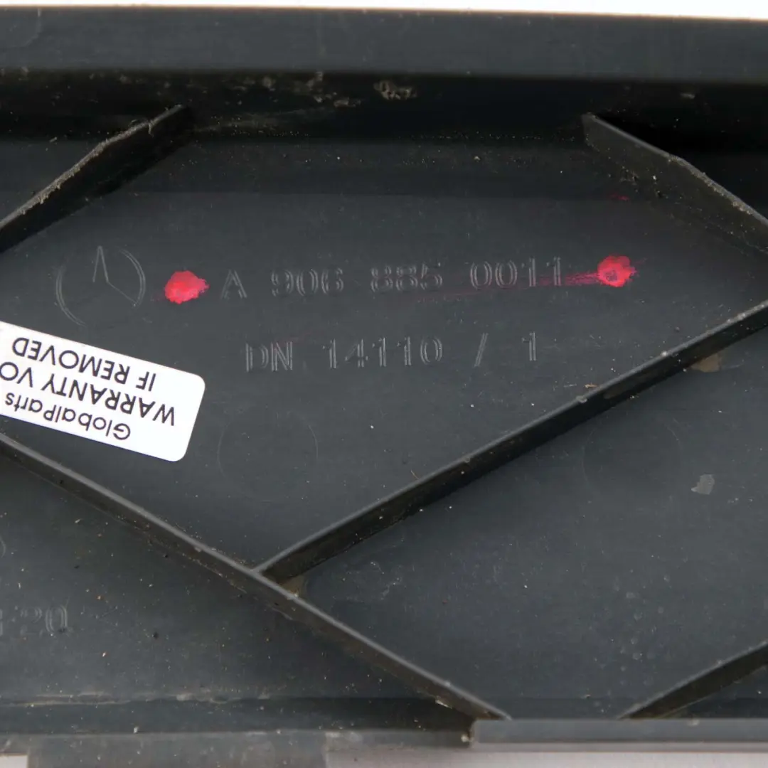 Frontstoßstange Abdeckung Grill Zierleiste Schwarz für Mercedes W906 mit Teilenummer A9068850011 Mercedes W906 Frontstoßstange Abdeckung Grill Zierleiste Schwarz - SKU A9068850011 - Teilenummer A9068850011